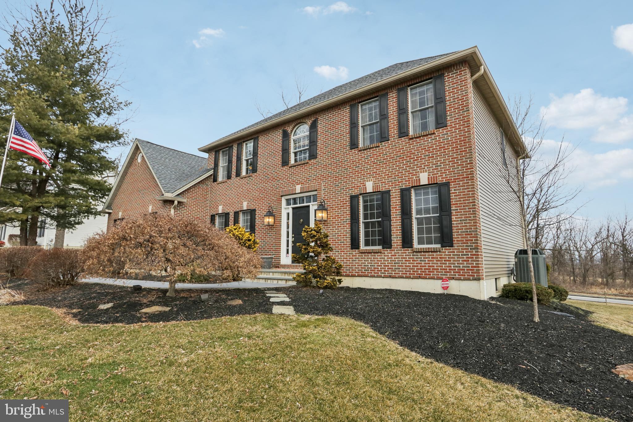 WOODFIELDS - Residential