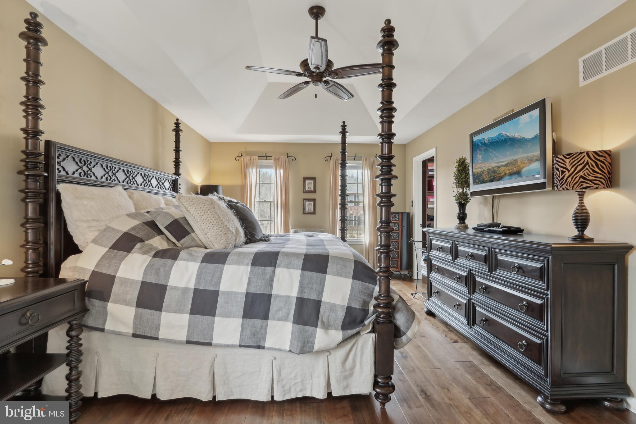 WOODFIELDS - Residential