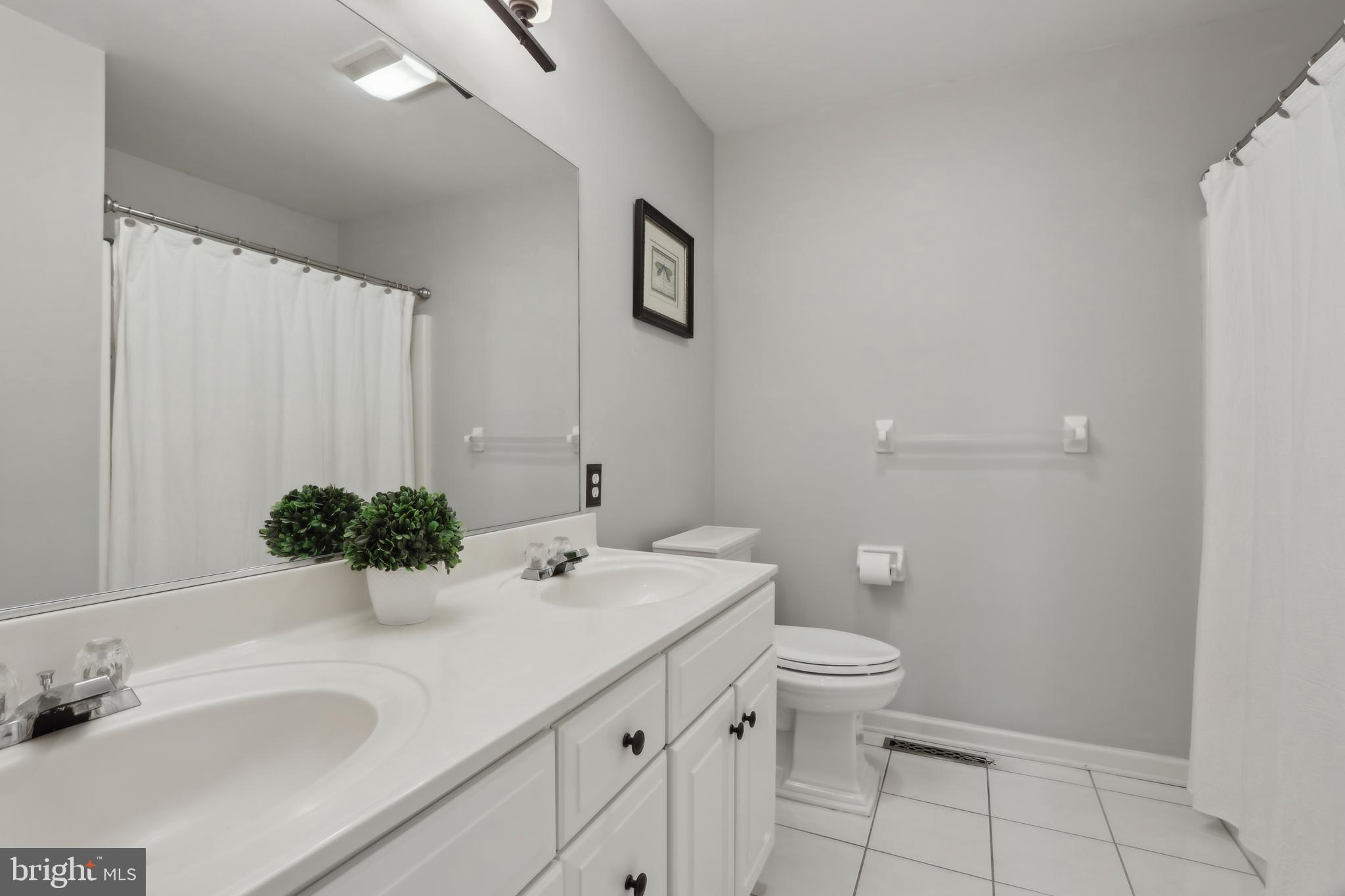 WOODFIELDS - Residential