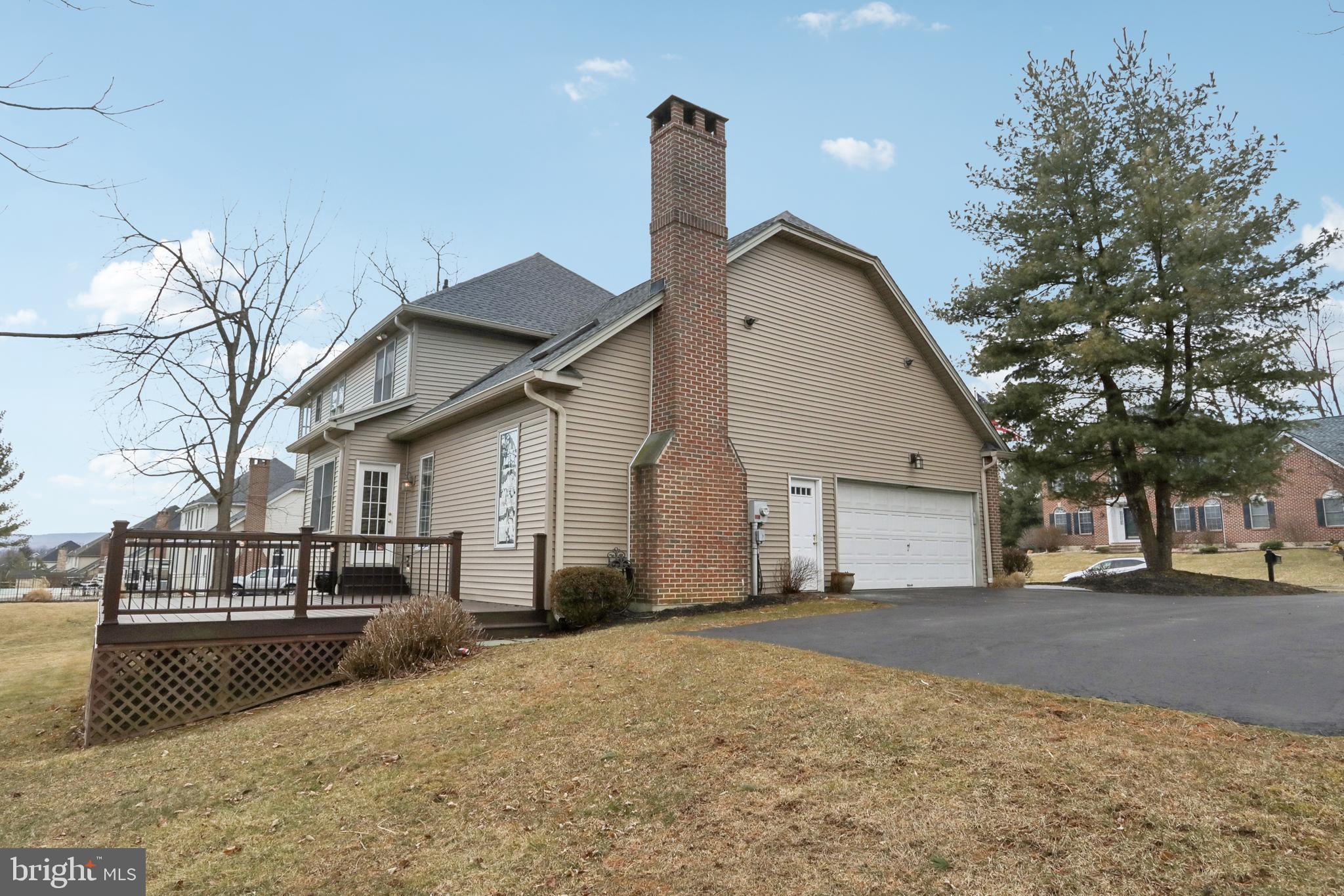 WOODFIELDS - Residential