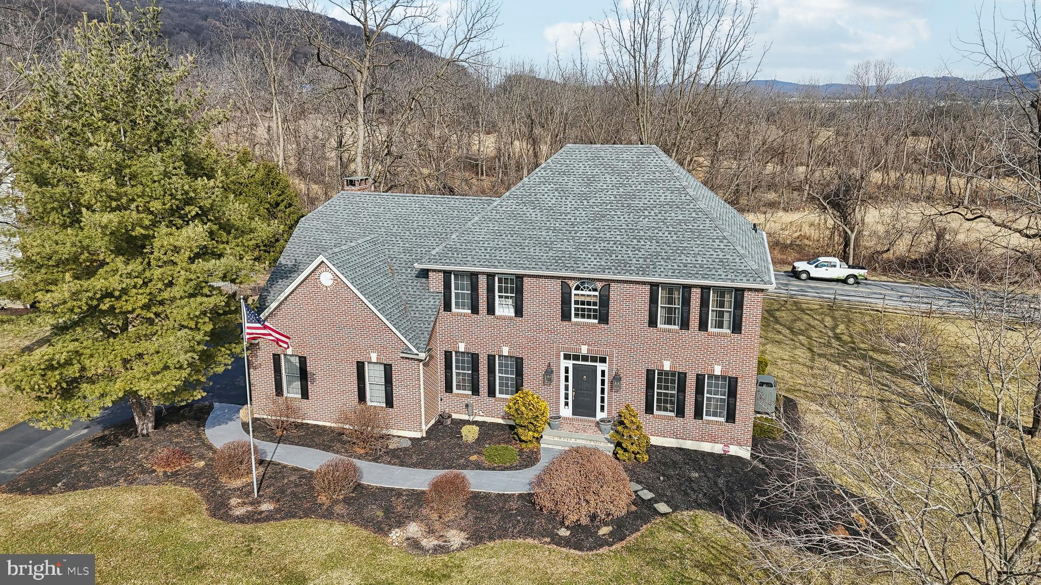 WOODFIELDS - Residential