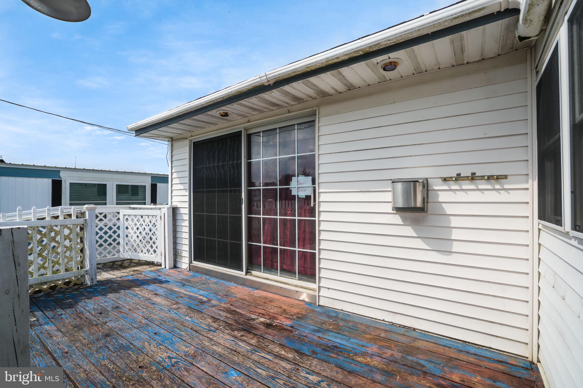 8254 SEA BREEZE DRIVE