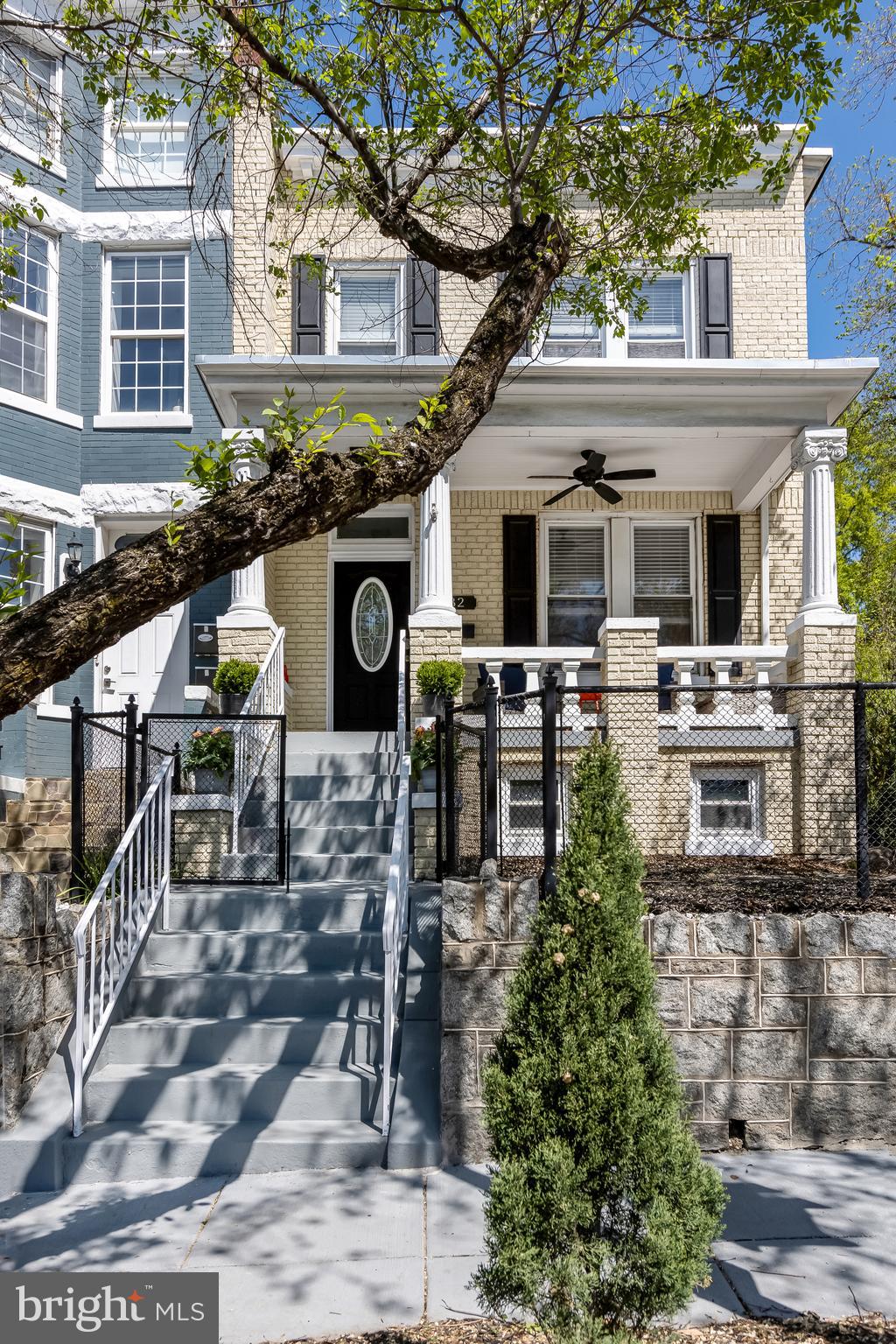 32 T STREET NE