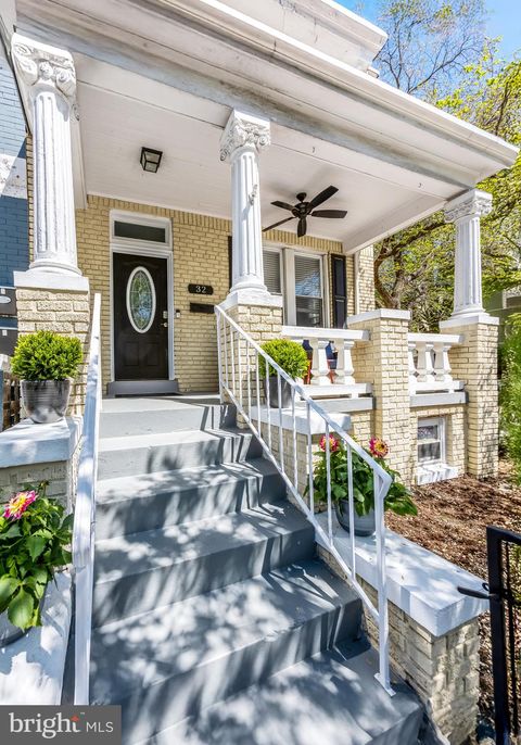 32 T STREET NE WASHINGTON DC 20002