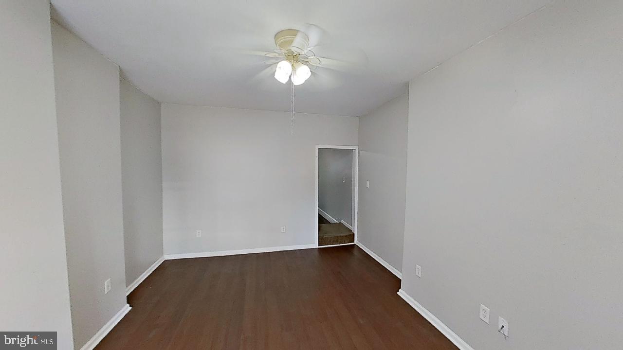 EAST FALLS - Residential Lease