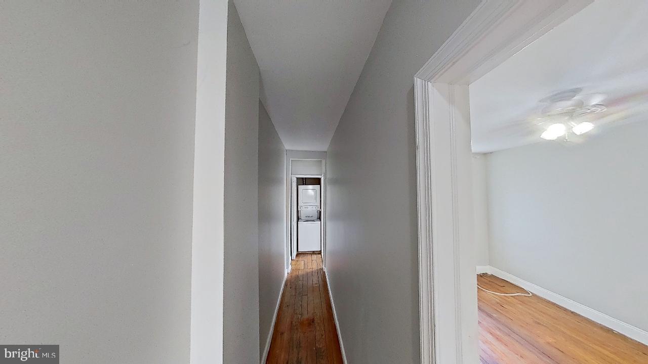 EAST FALLS - Residential Lease