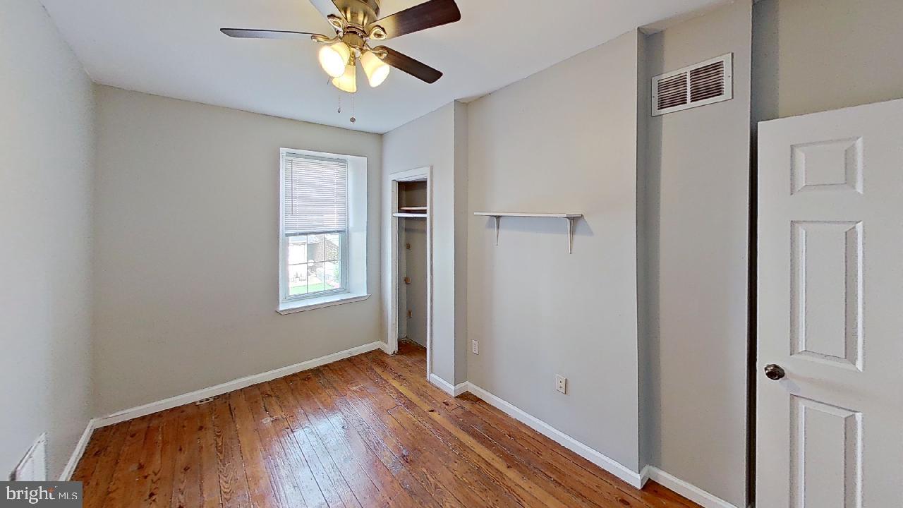 EAST FALLS - Residential Lease