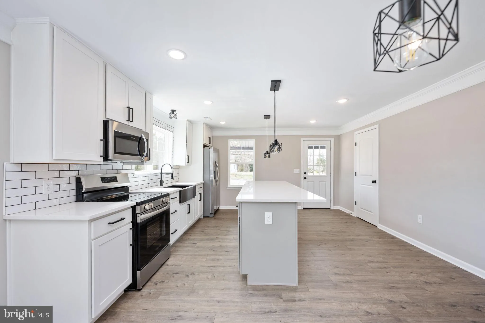 Fredericksburg, Virginia 22408, United States, 4 Bedrooms Bedrooms, ,3 BathroomsBathrooms,Residential,Pending,90681