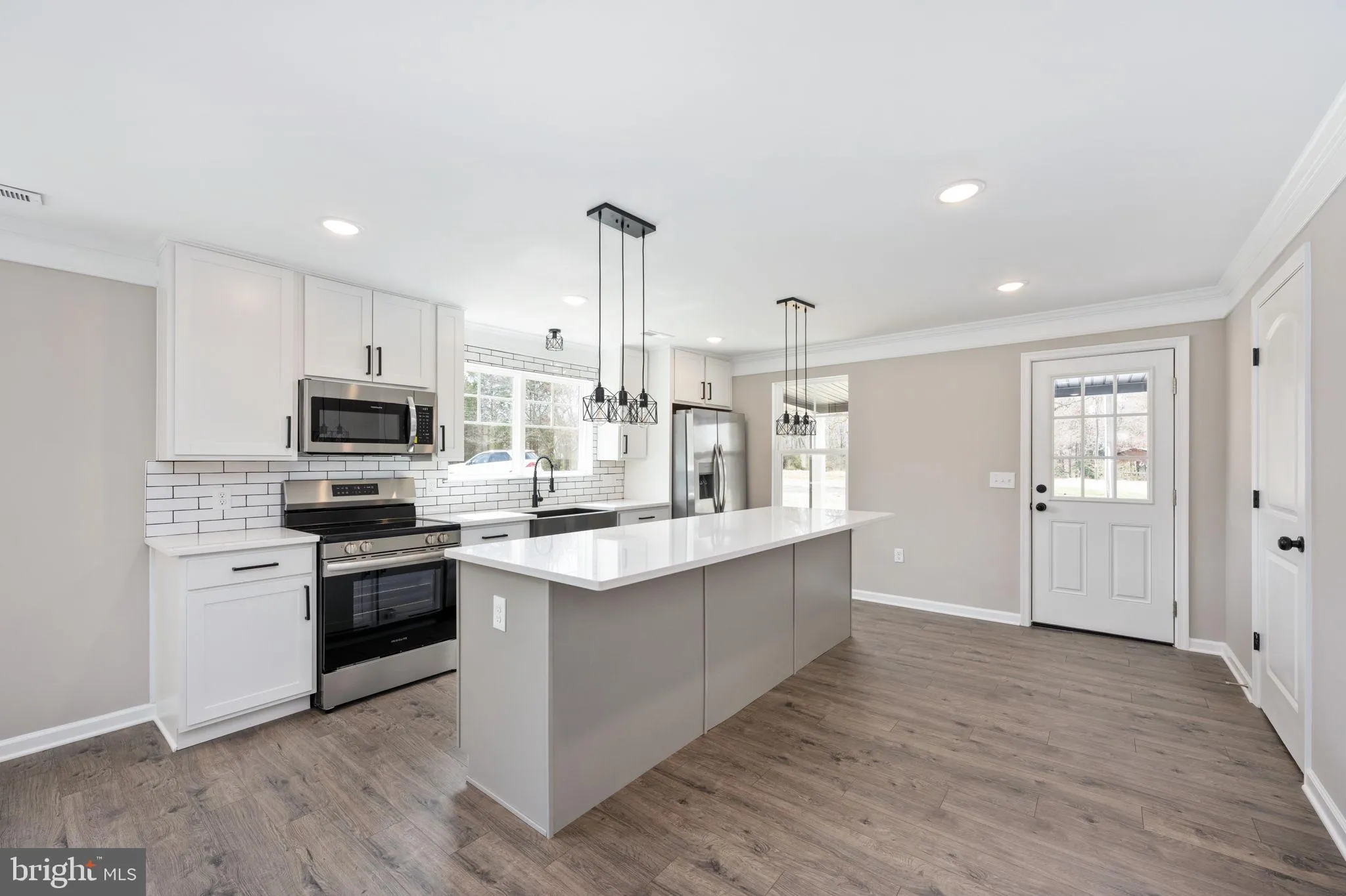 Fredericksburg, Virginia 22408, United States, 4 Bedrooms Bedrooms, ,3 BathroomsBathrooms,Residential,Pending,90681