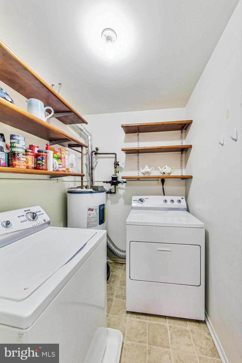 FARMINGDALE - Residential