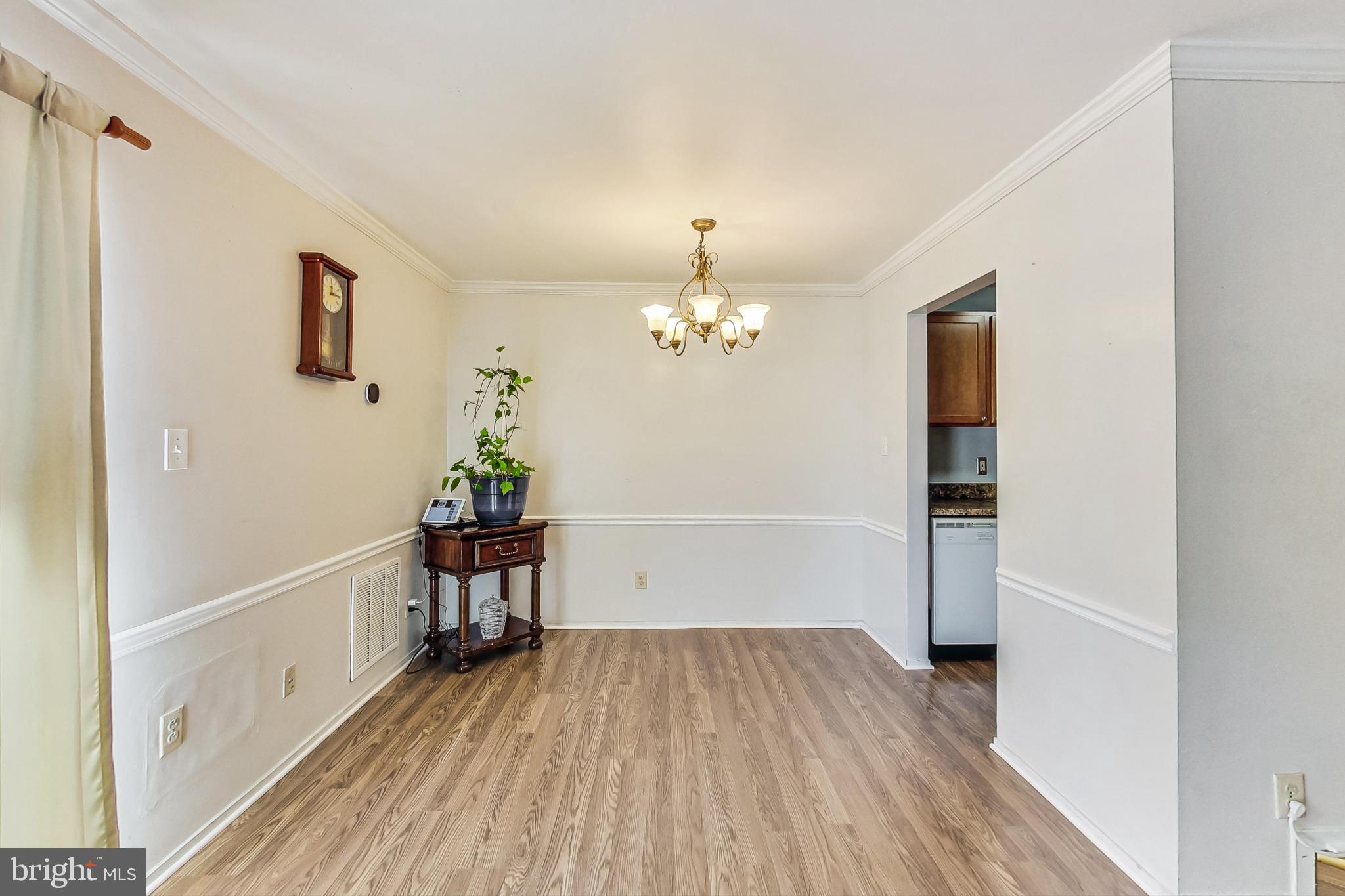 FARMINGDALE - Residential