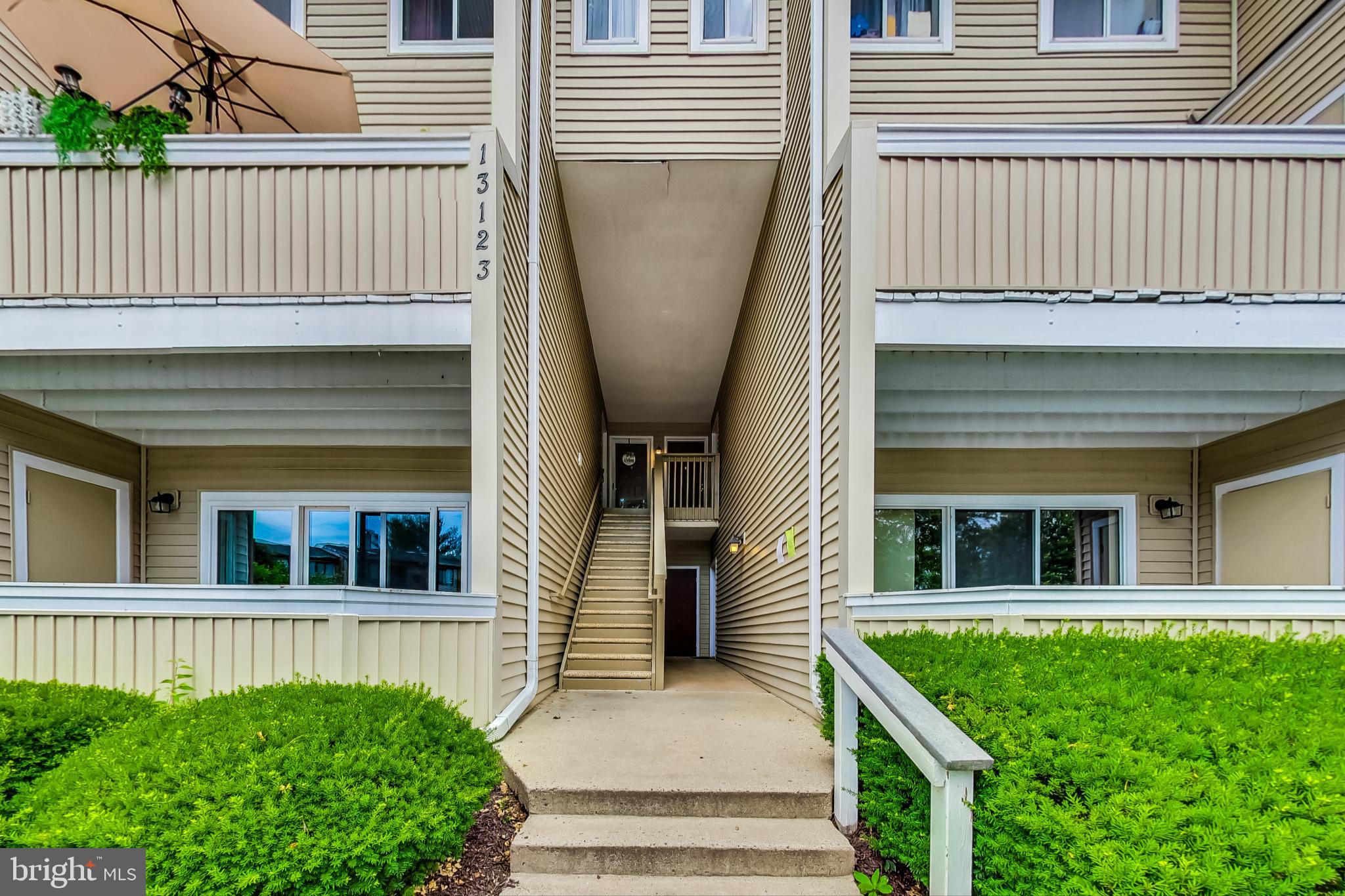 FARMINGDALE - Residential