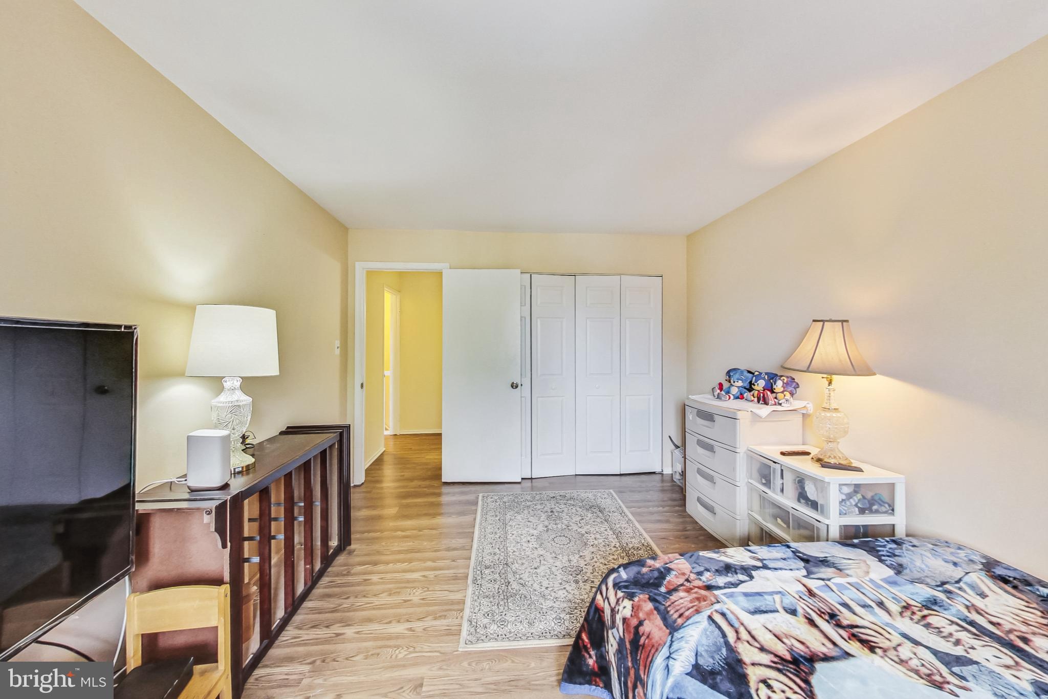 FARMINGDALE - Residential