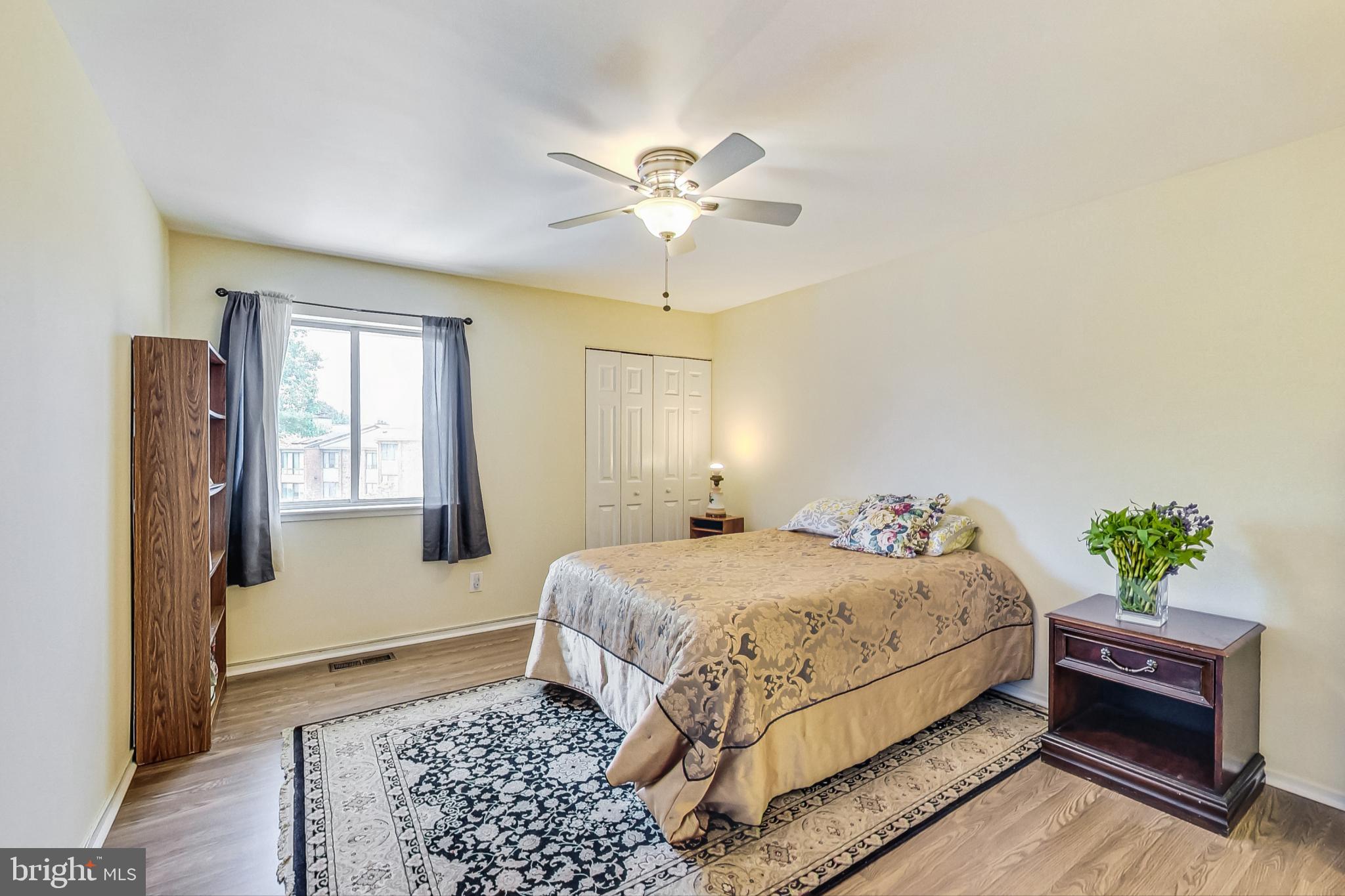 FARMINGDALE - Residential