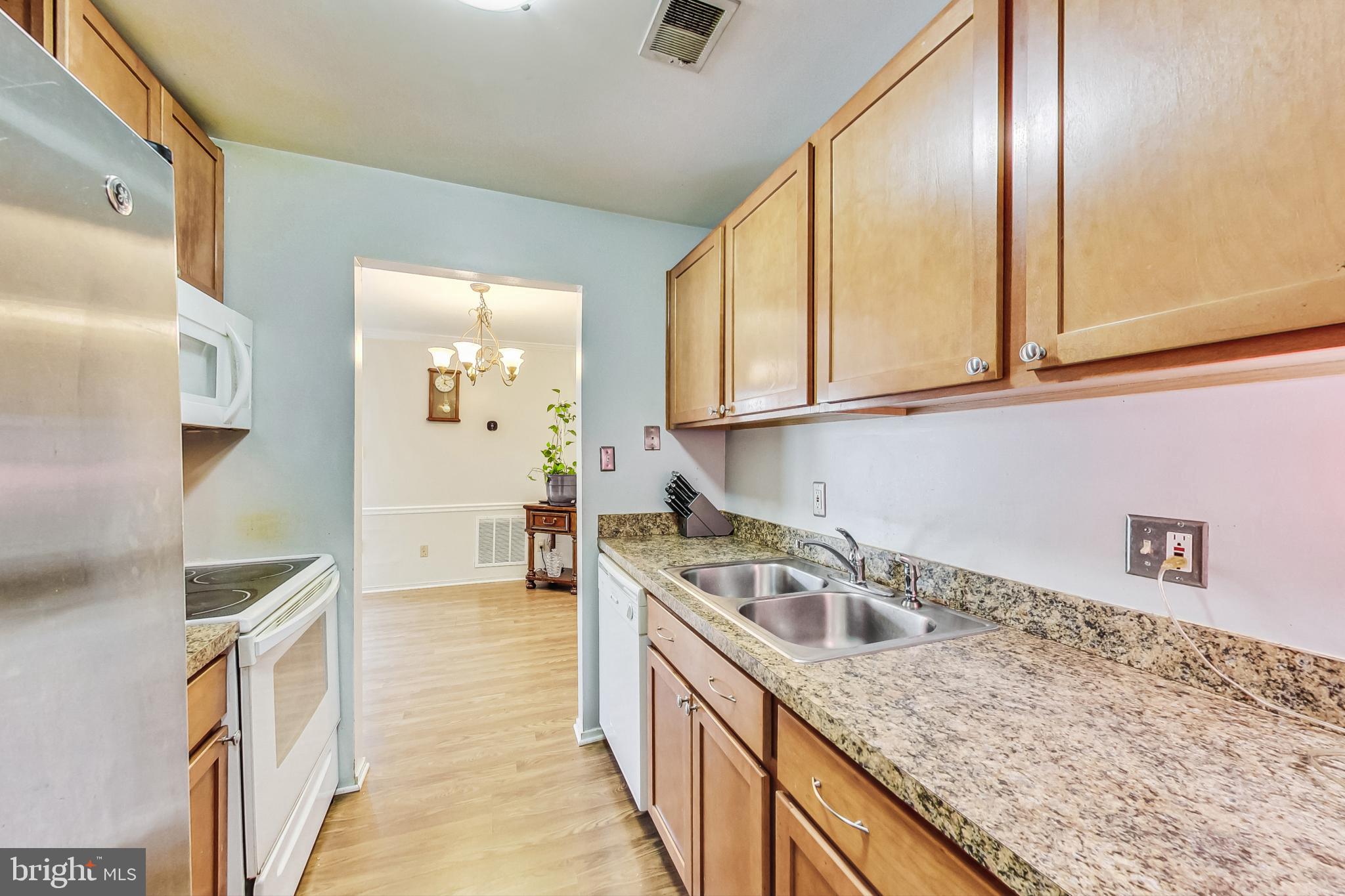 FARMINGDALE - Residential