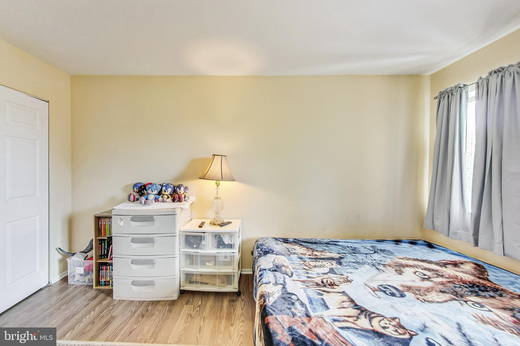 FARMINGDALE - Residential