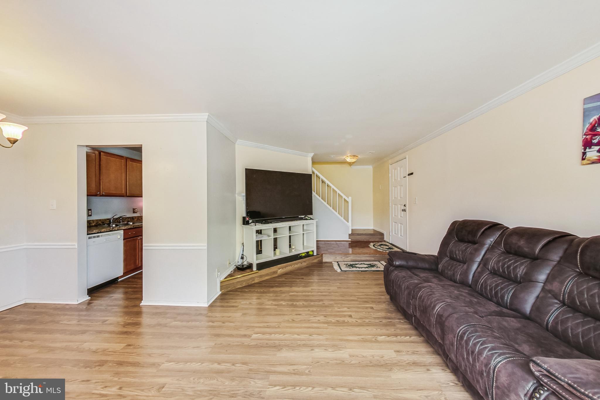 FARMINGDALE - Residential