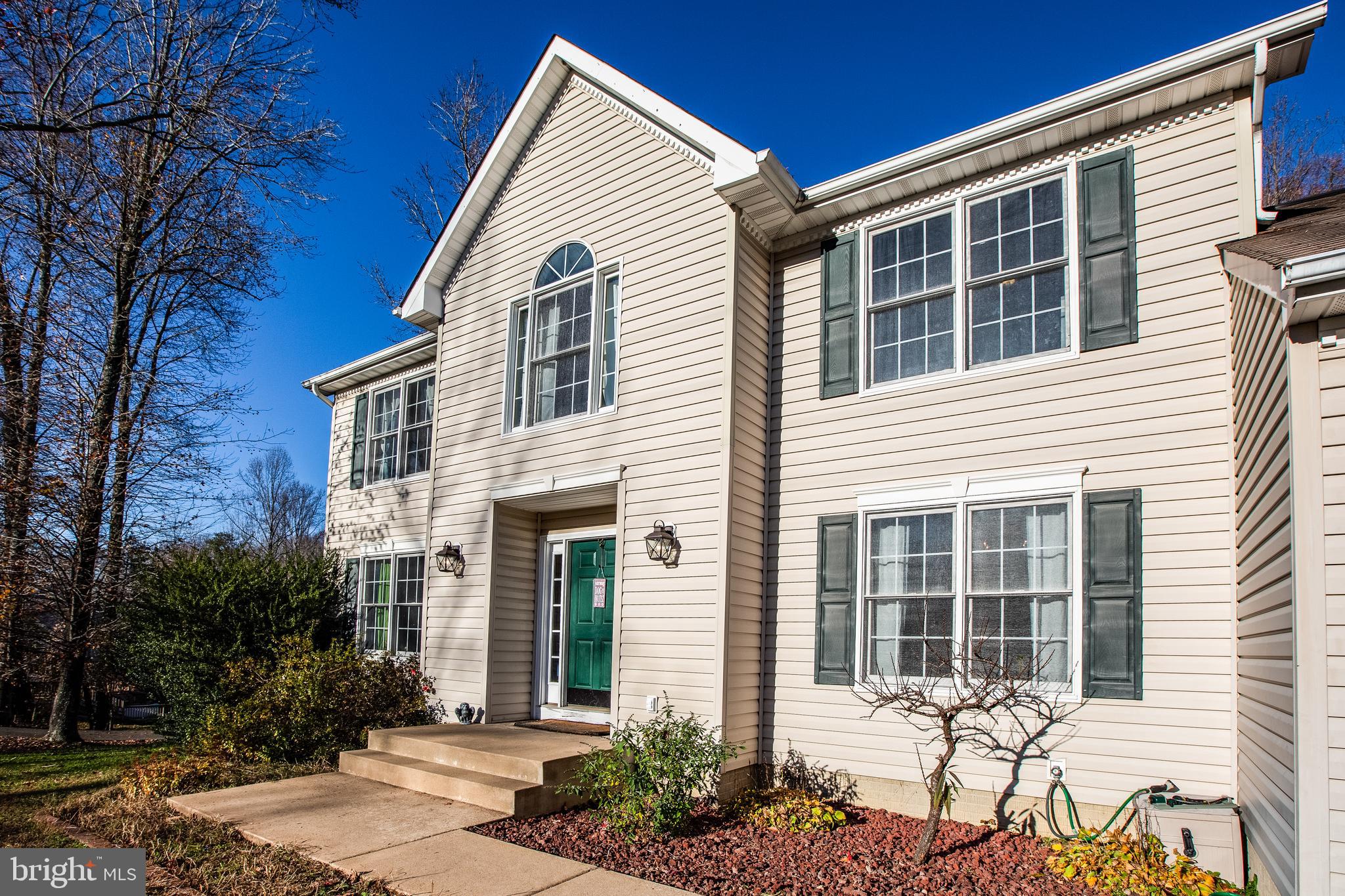 PRESIDENTIAL LAKES - Residential