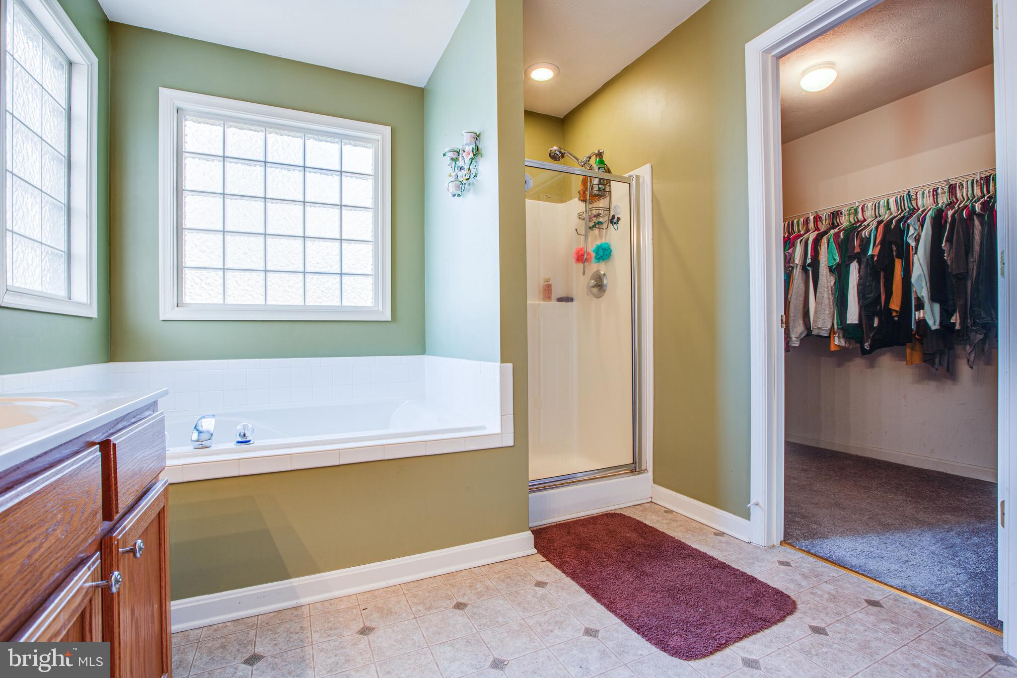 PRESIDENTIAL LAKES - Residential