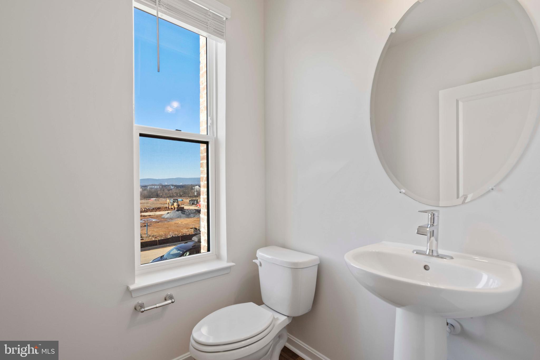 RENN QUARTER - Residential Lease