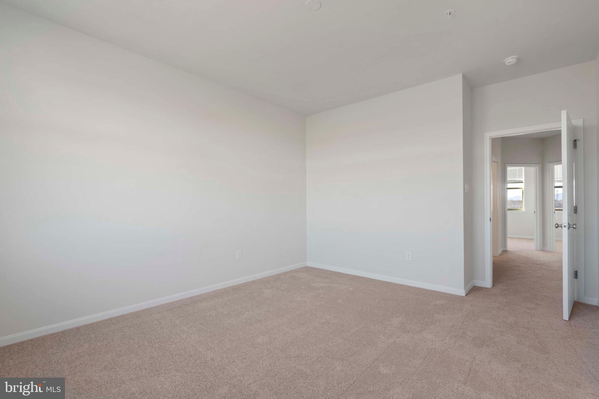 RENN QUARTER - Residential Lease