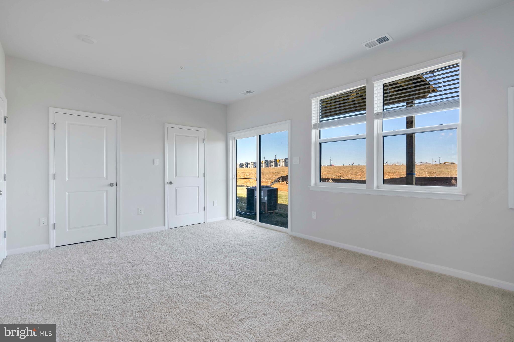 RENN QUARTER - Residential Lease