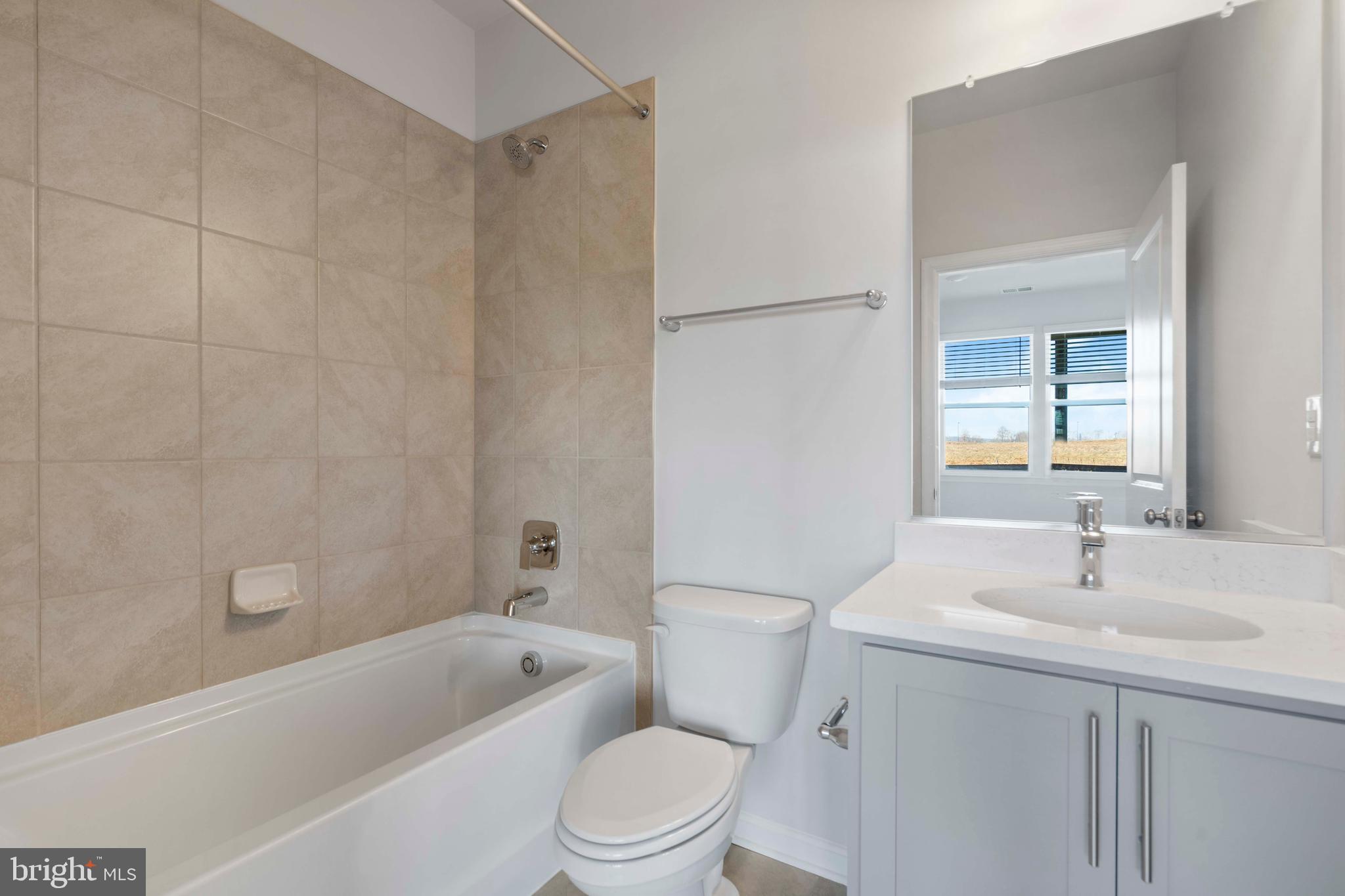 RENN QUARTER - Residential Lease