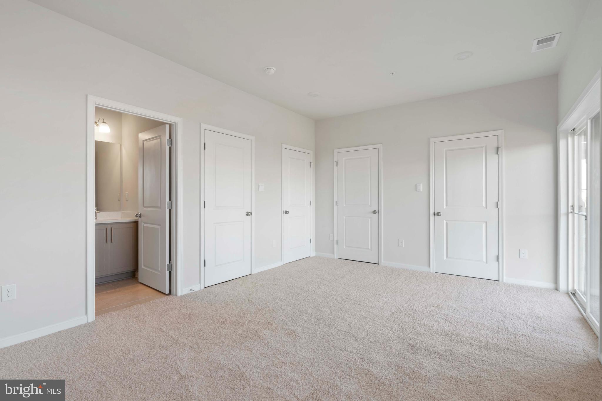 RENN QUARTER - Residential Lease