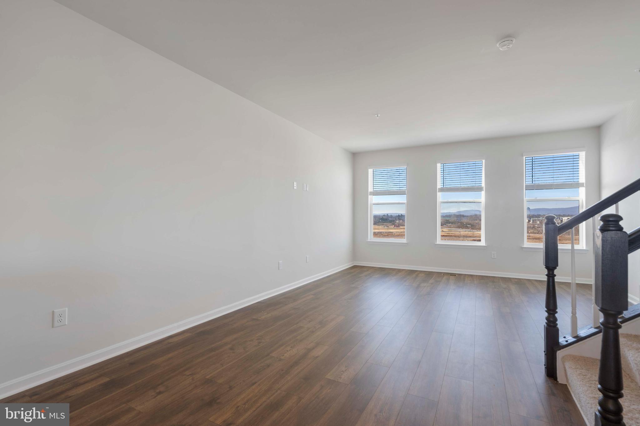 RENN QUARTER - Residential Lease