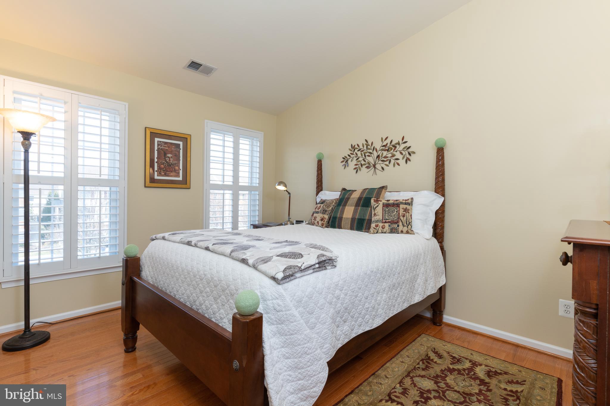 SOUTH RIDING - Residential