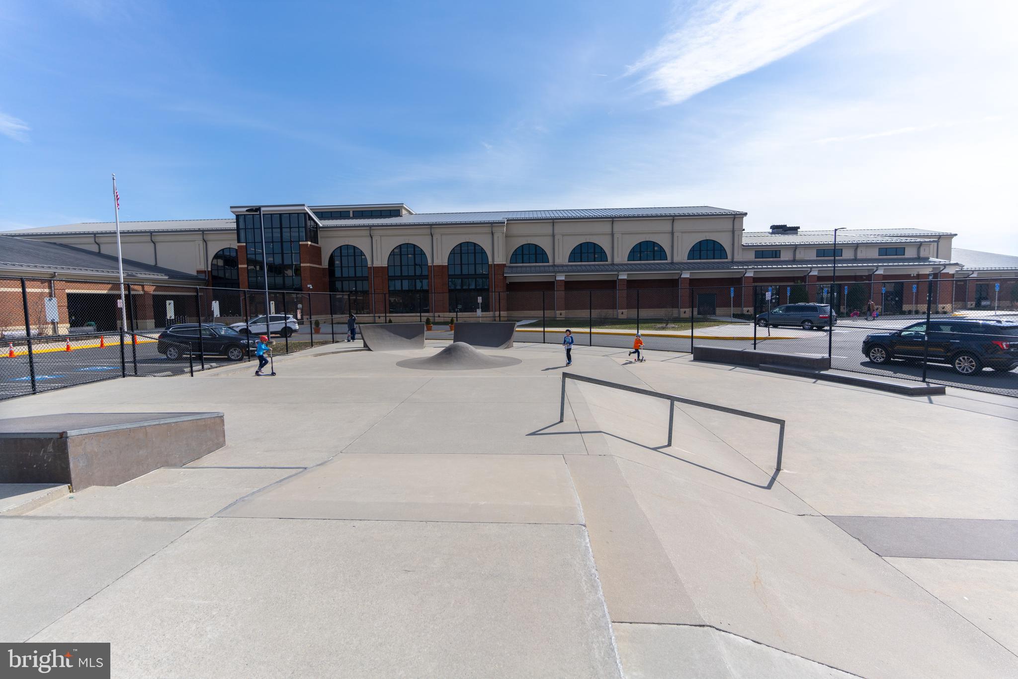 SOUTH RIDING - Residential