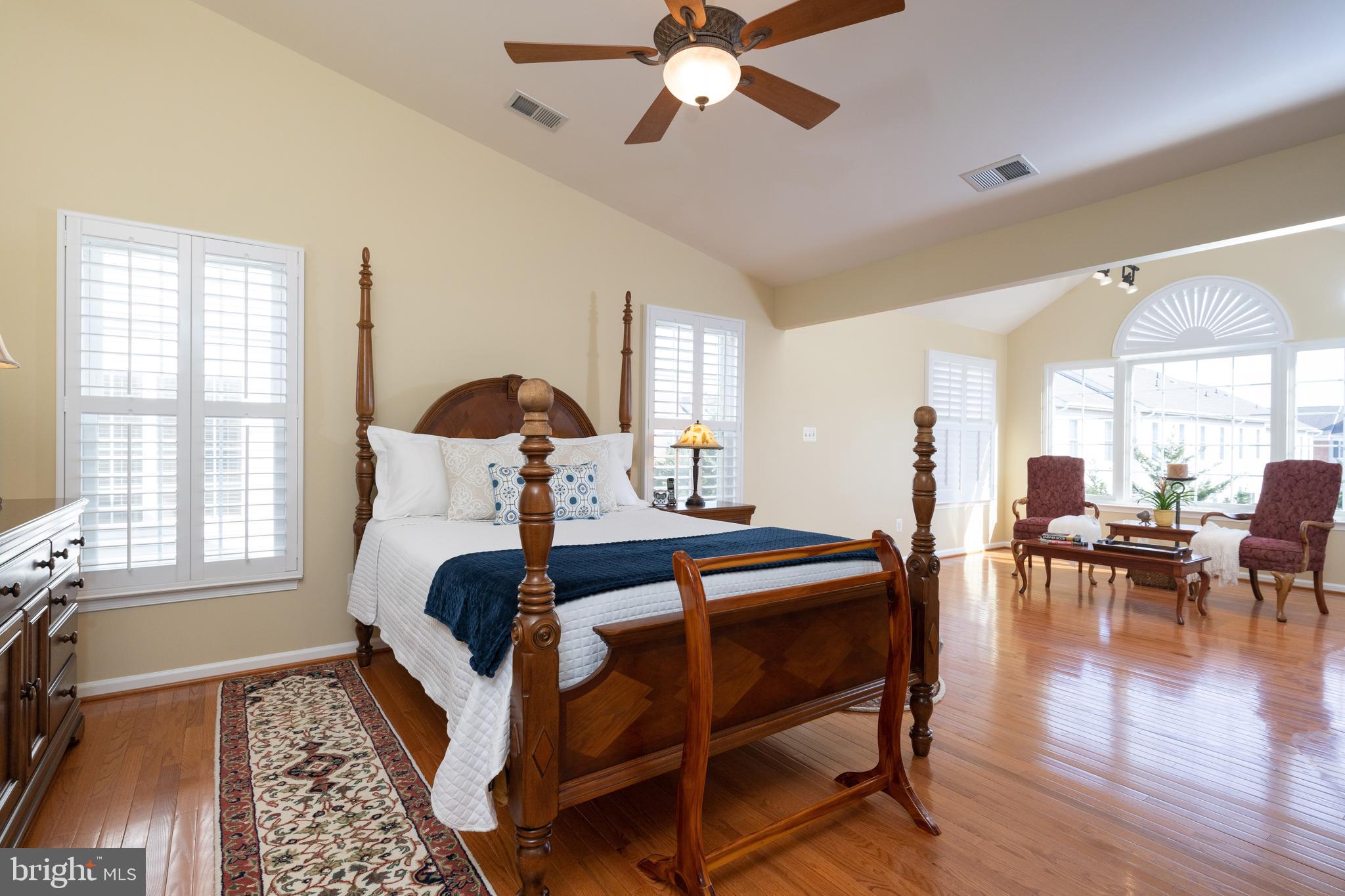 SOUTH RIDING - Residential