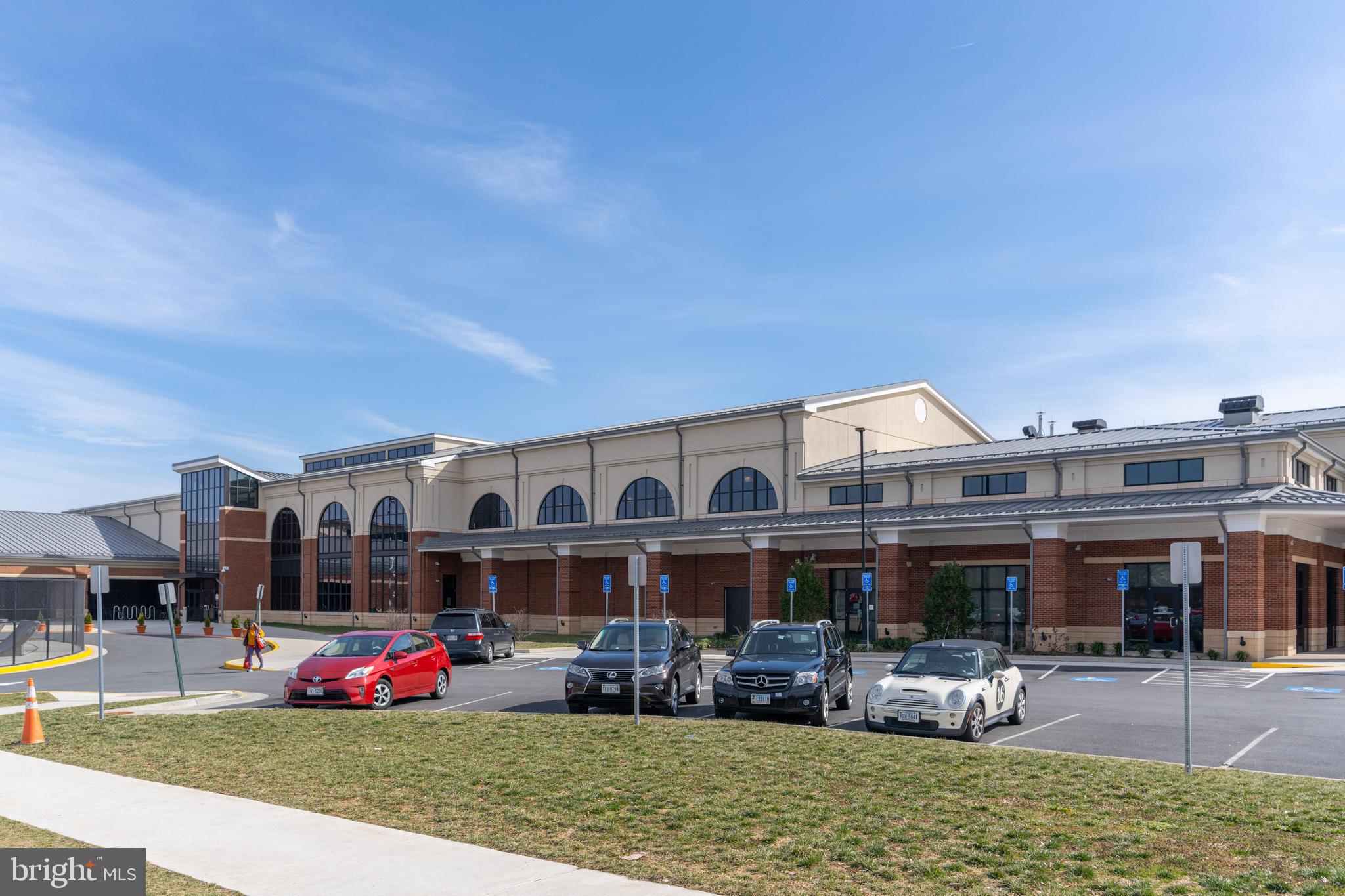 SOUTH RIDING - Residential