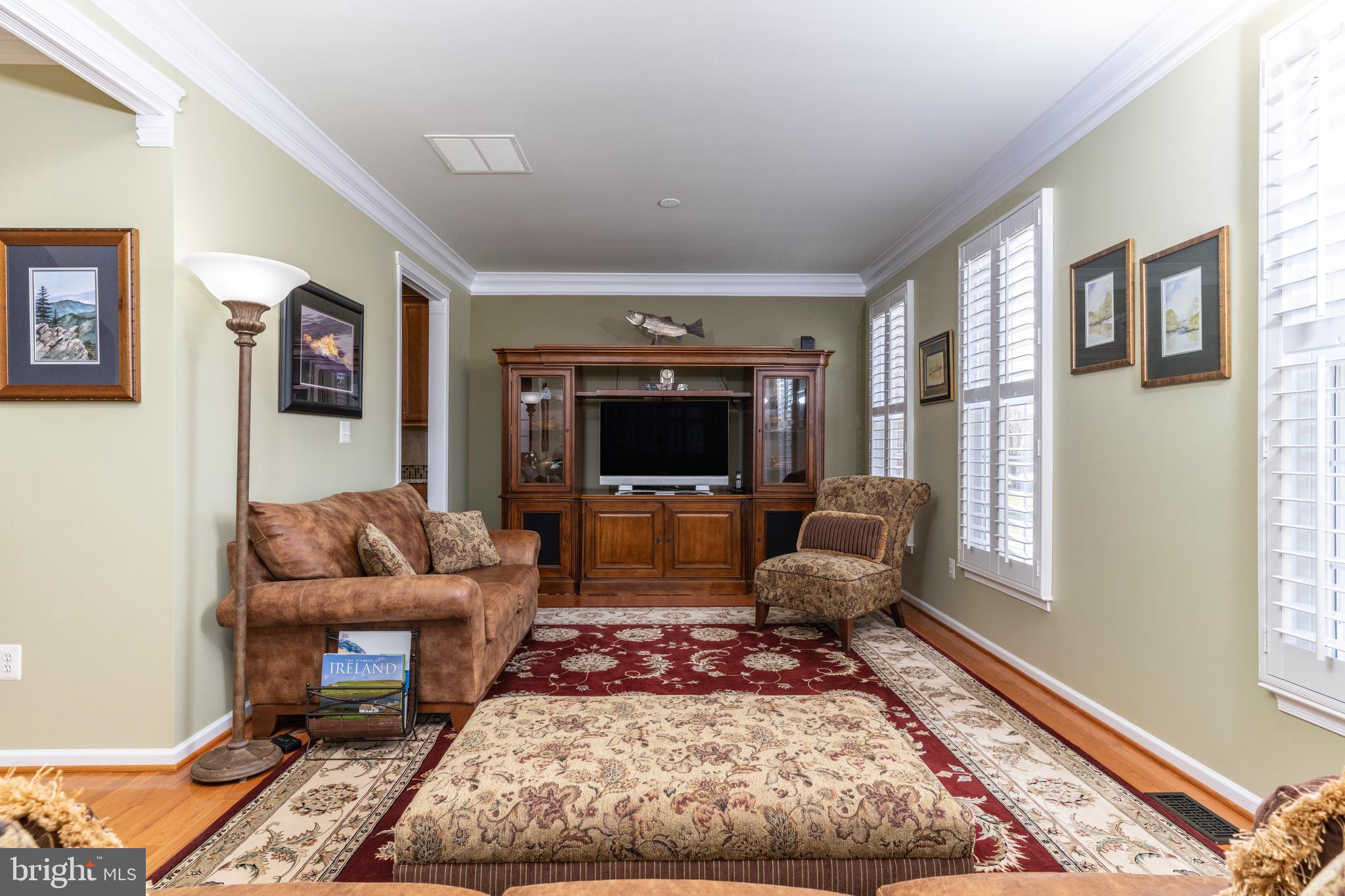 SOUTH RIDING - Residential