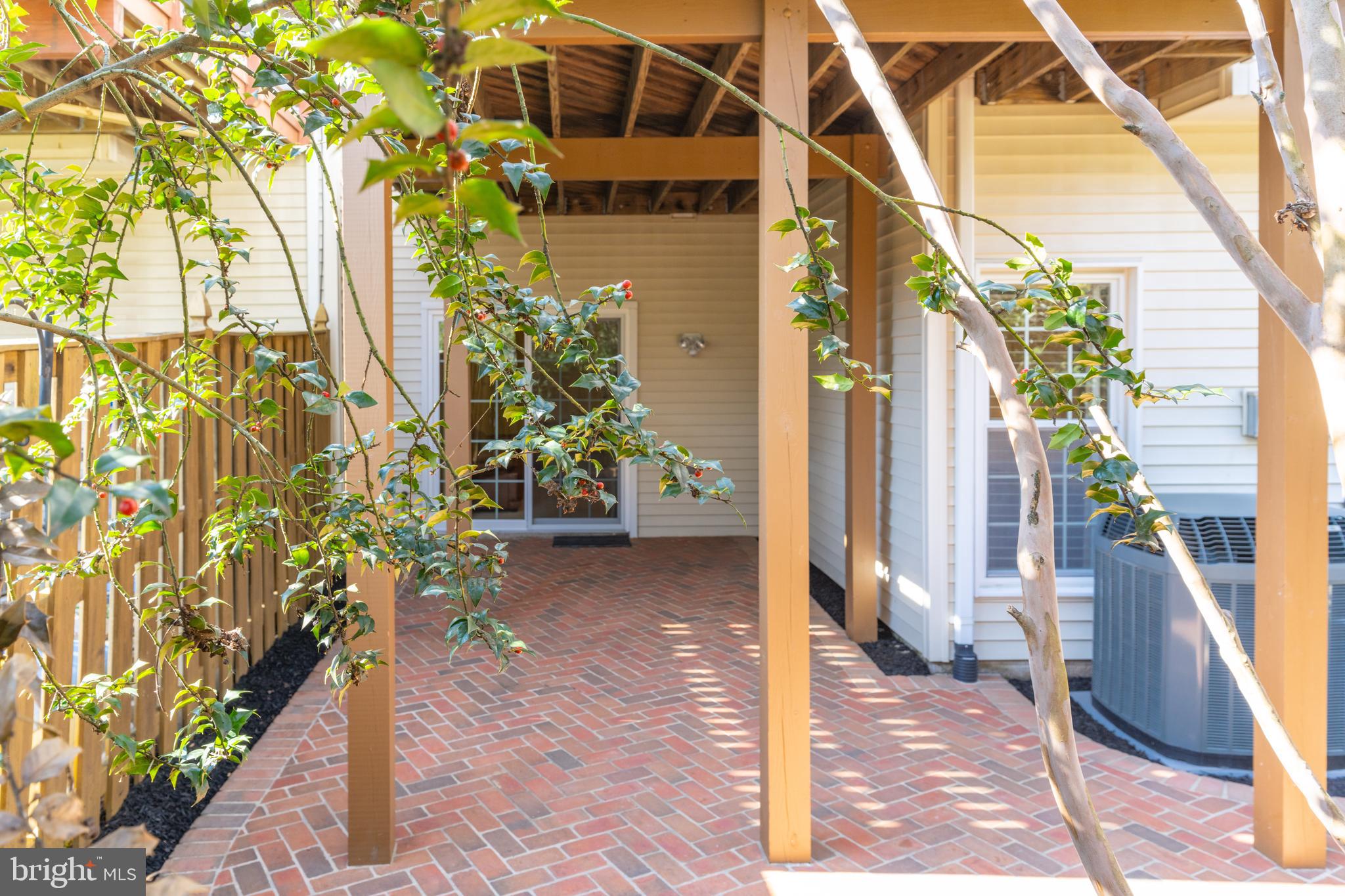 SOUTH RIDING - Residential