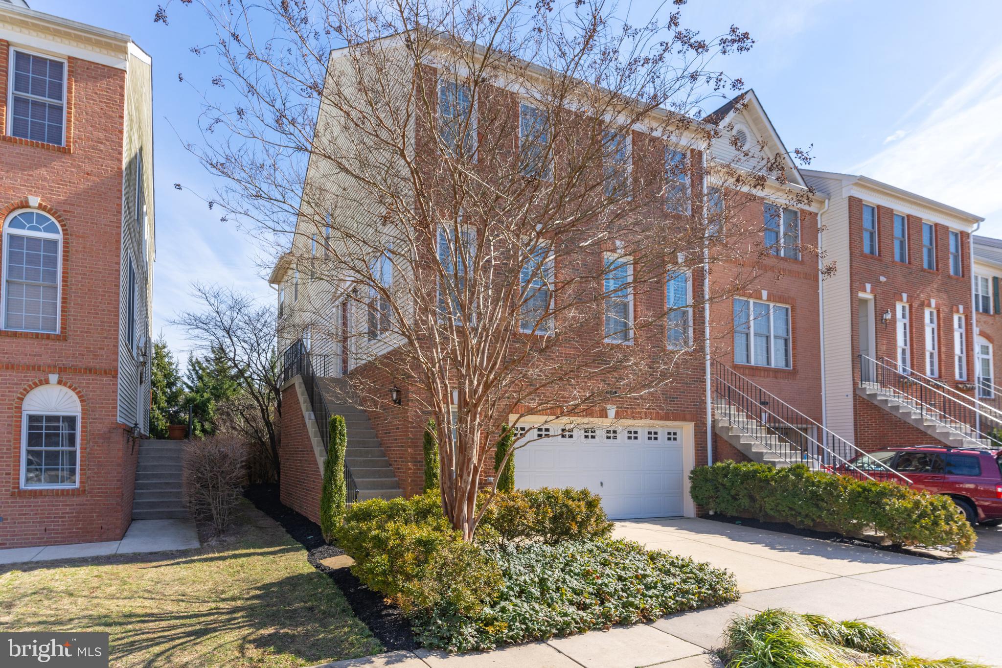 SOUTH RIDING - Residential