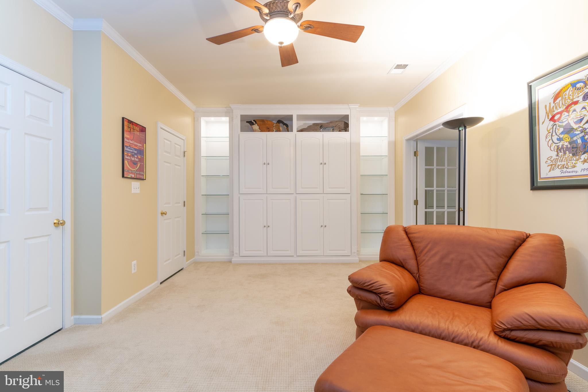 SOUTH RIDING - Residential