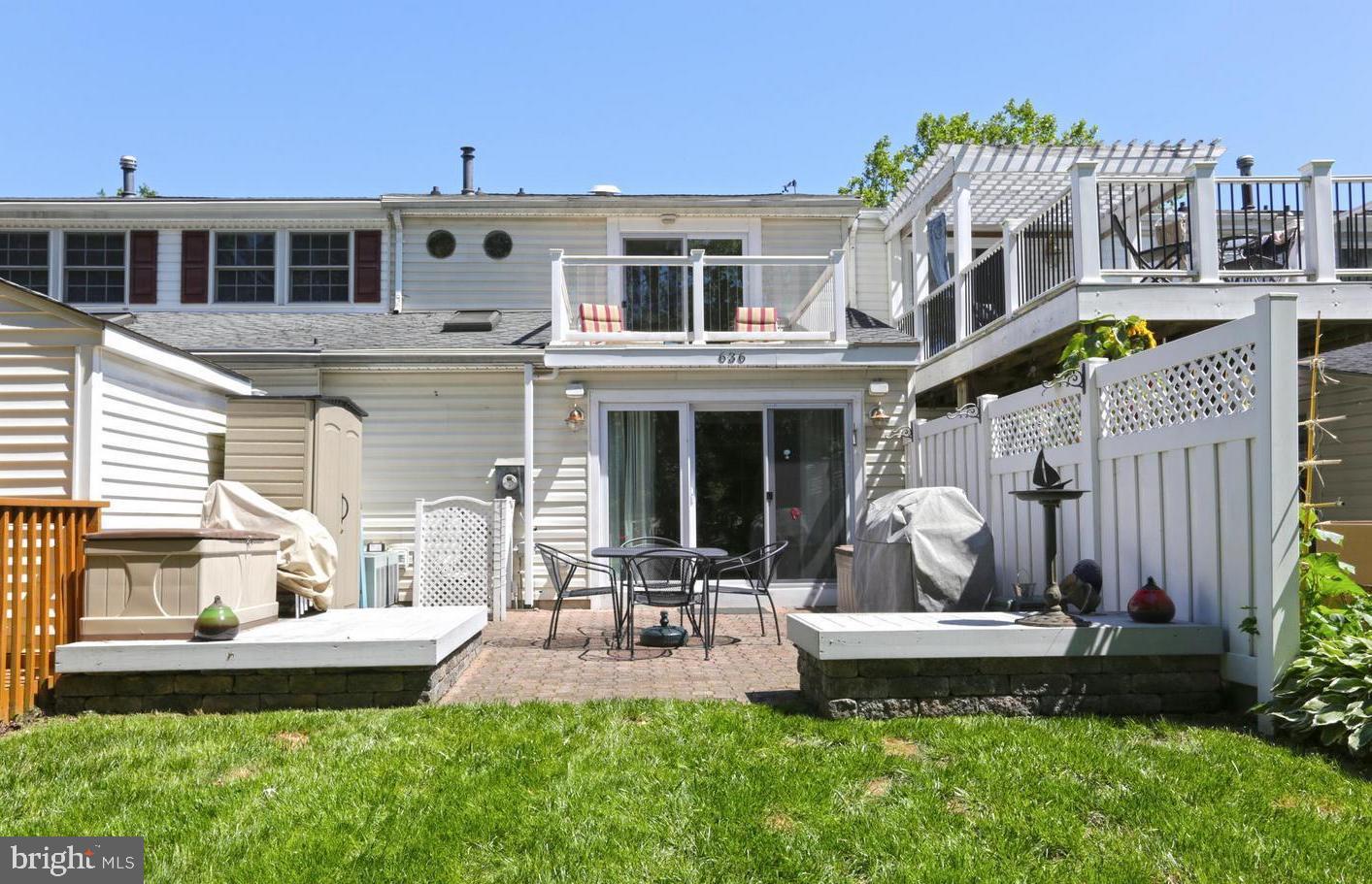 636 TOWNE CENTER DRIVE