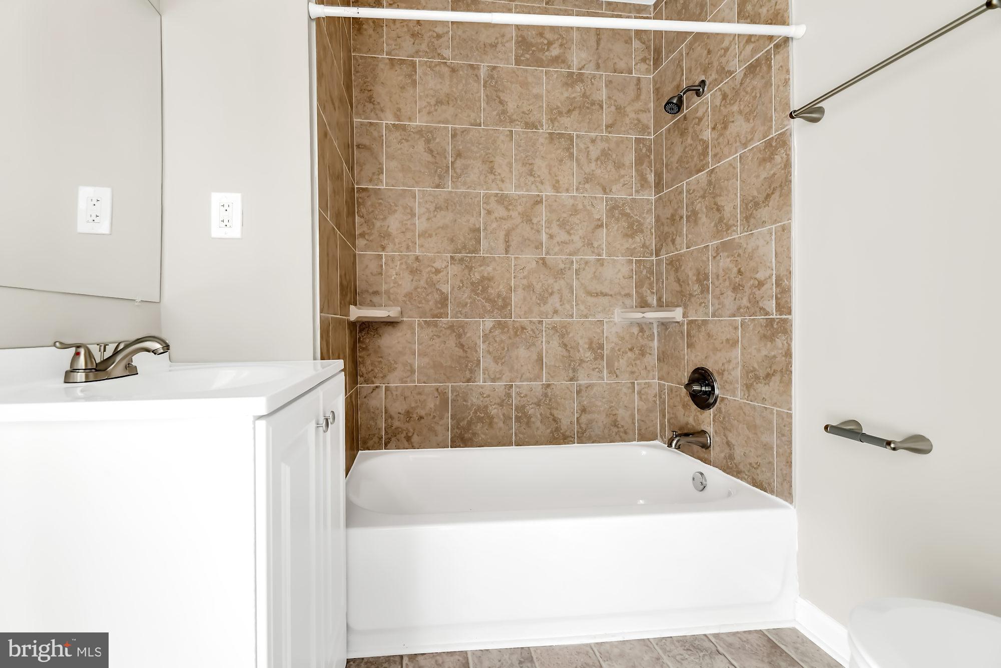 BELAIR-EDISON - Residential Lease