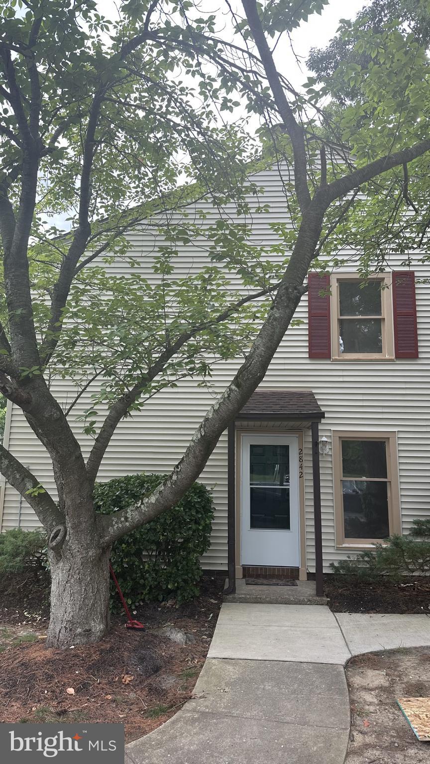 ROCKLEDGE CLUSTERS CONDO - Residential