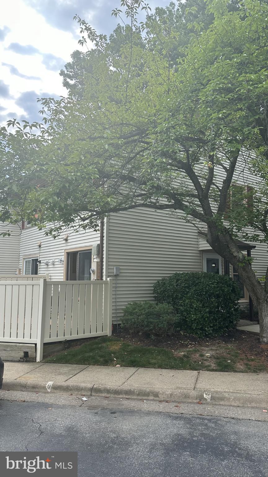 ROCKLEDGE CLUSTERS CONDO - Residential