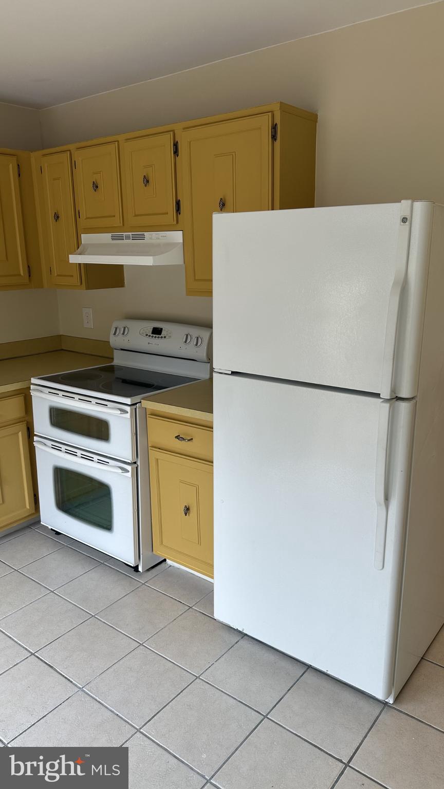 ROCKLEDGE CLUSTERS CONDO - Residential