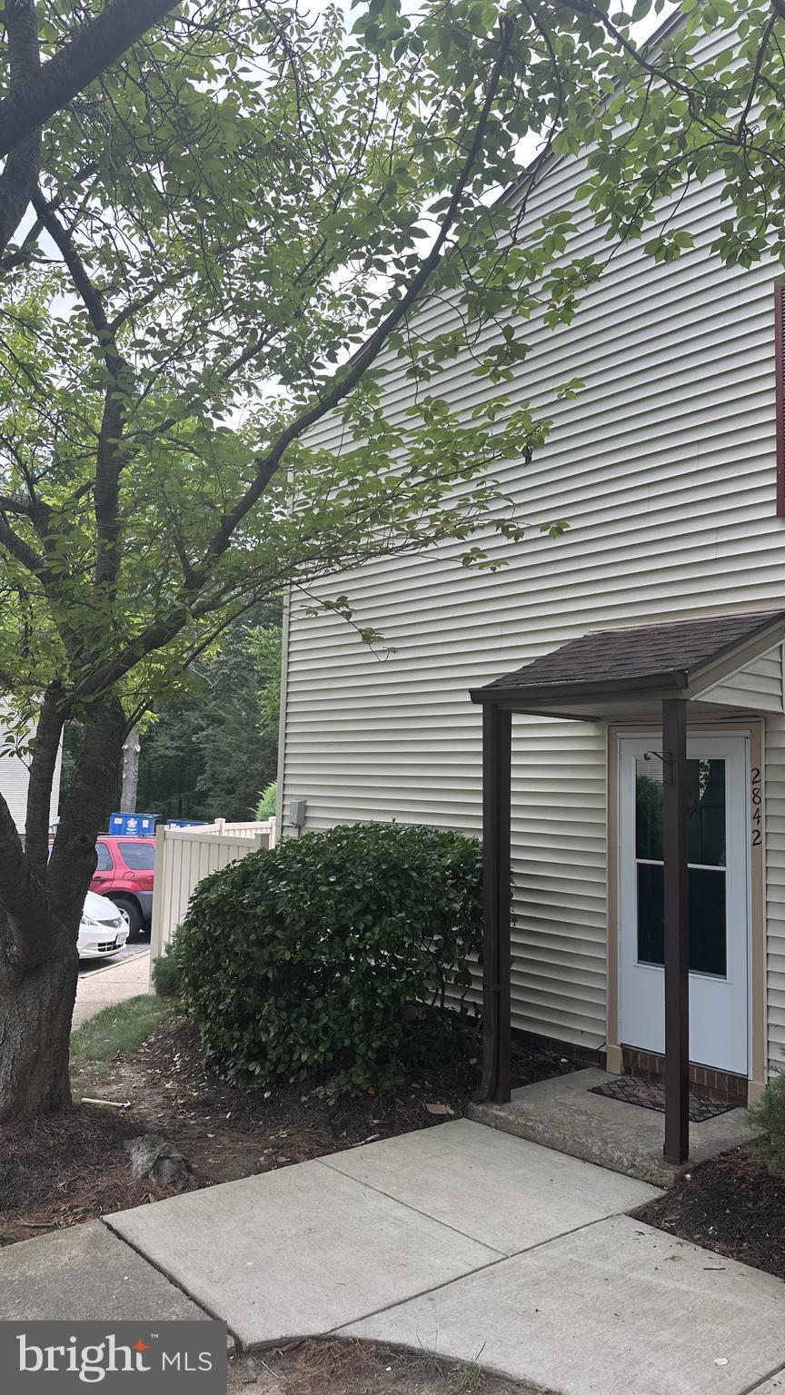 ROCKLEDGE CLUSTERS CONDO - Residential