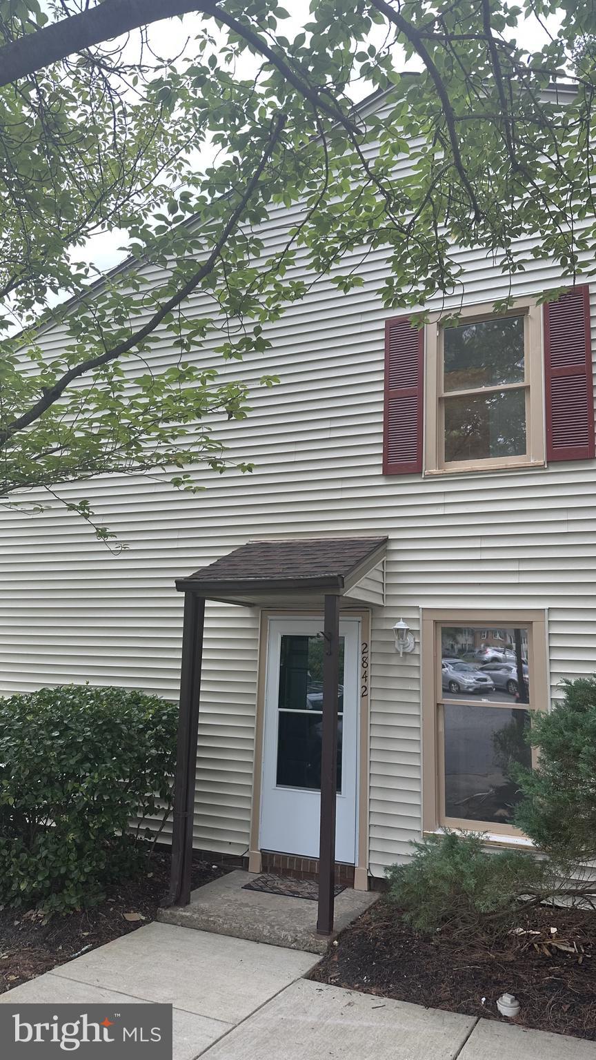 ROCKLEDGE CLUSTERS CONDO - Residential