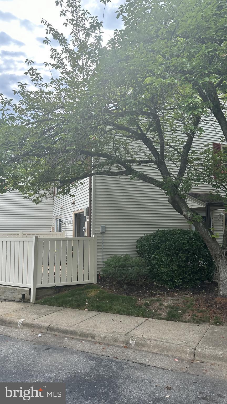 ROCKLEDGE CLUSTERS CONDO - Residential