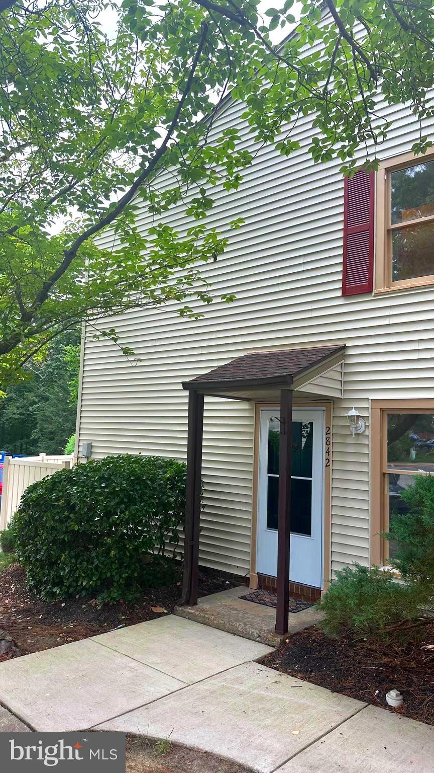 ROCKLEDGE CLUSTERS CONDO - Residential