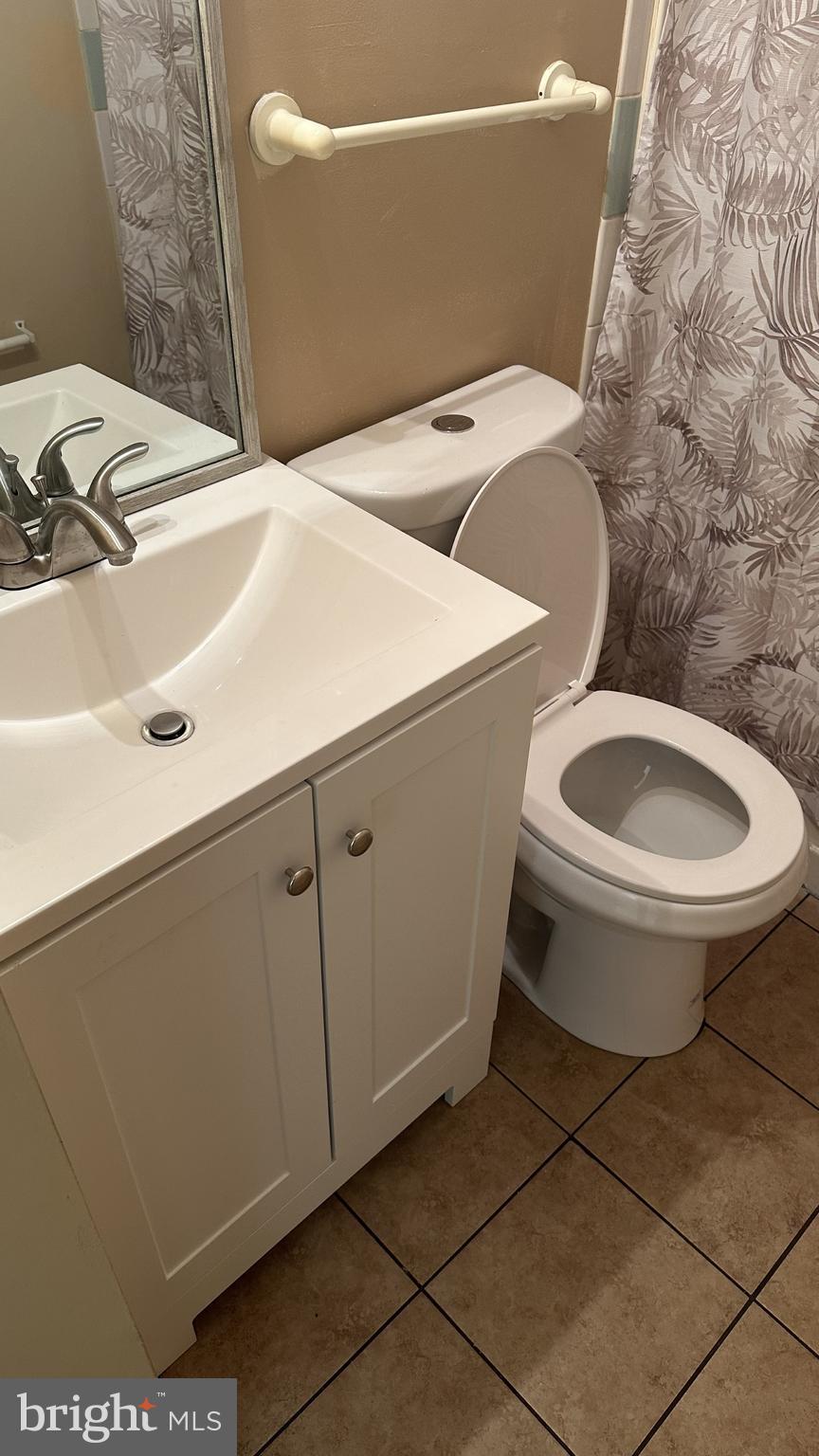 ROCKLEDGE CLUSTERS CONDO - Residential