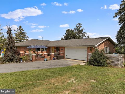 26 KENSINGTON DRIVE CHAMBERSBURG PA 17201