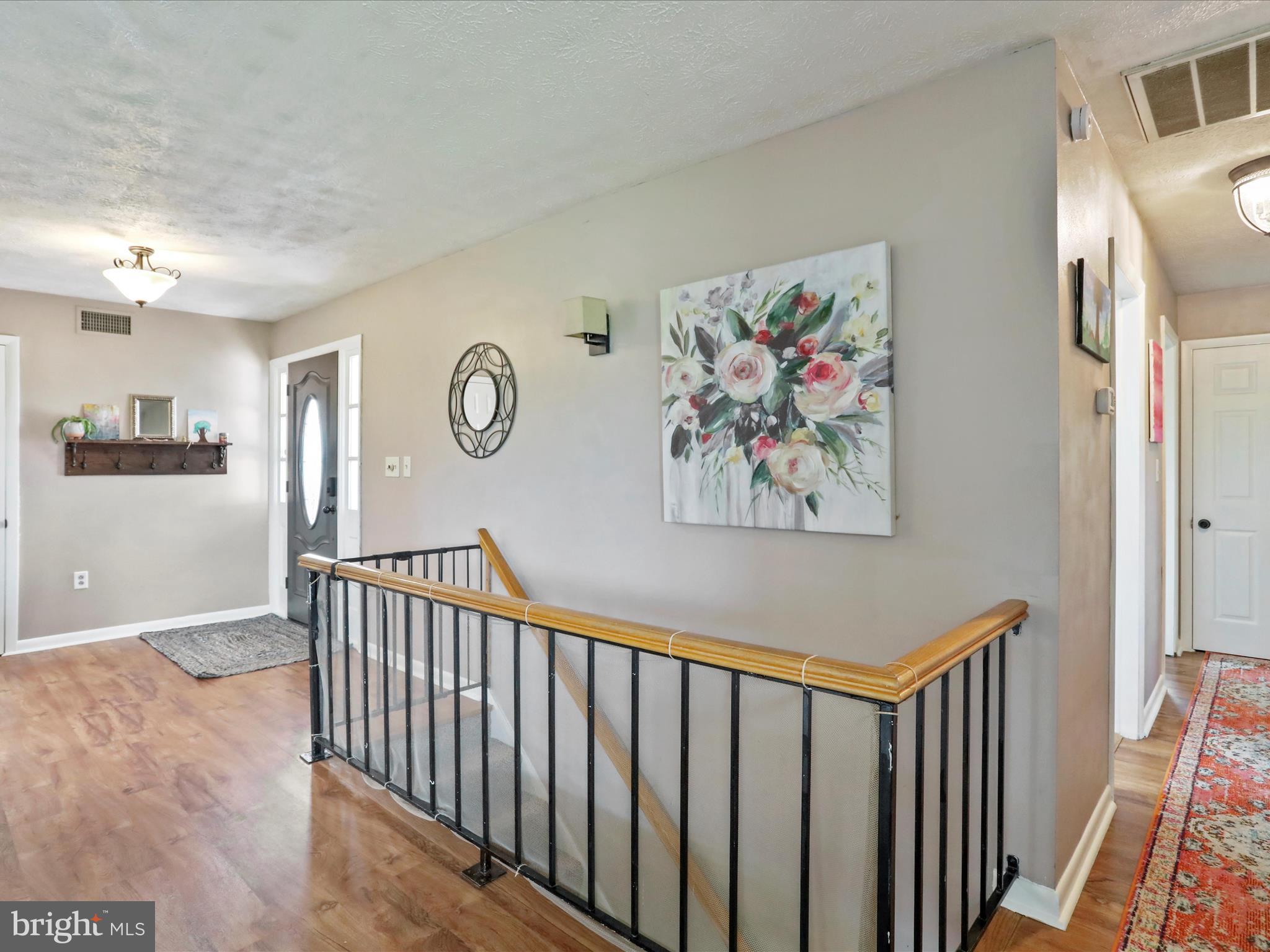 KENSINGTON HEIGHTS - Residential