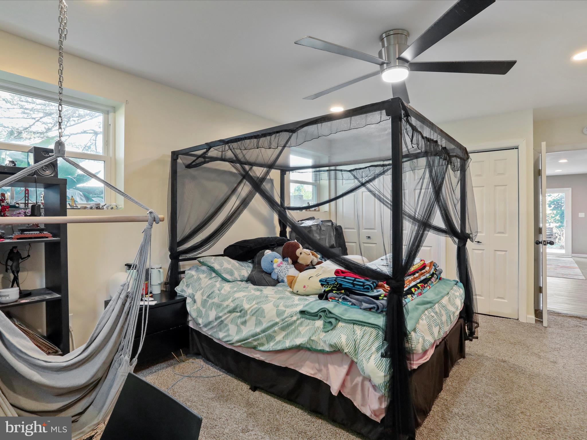 KENSINGTON HEIGHTS - Residential